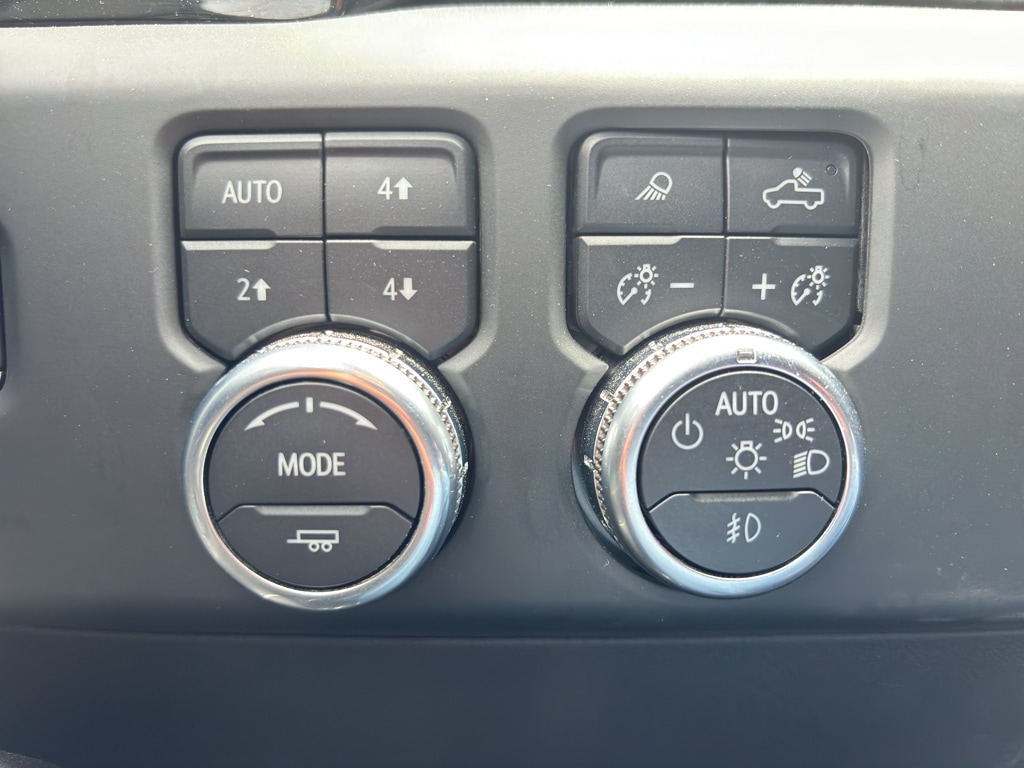 2023 GMC Sierra 1500 AT4X - Photo 18