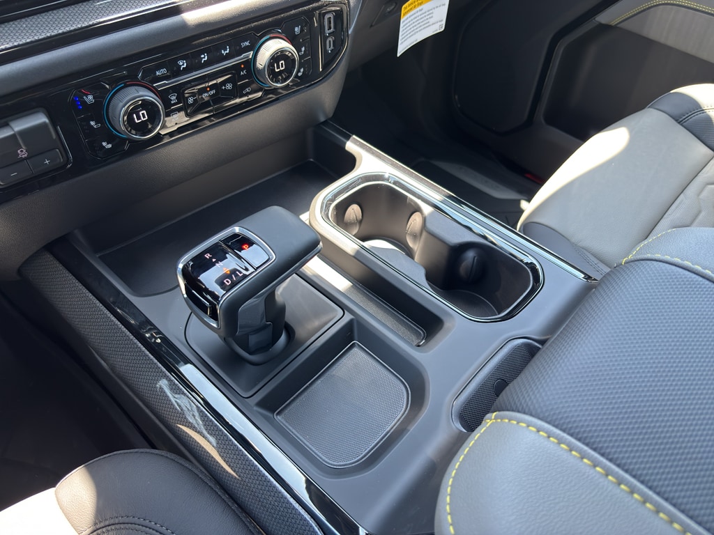 2026 Chevrolet Silverado 1500 ZR2 - Photo 17