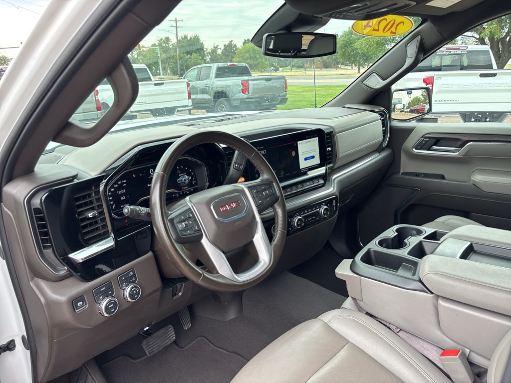 2024 GMC Sierra 1500 SLT - Photo 13