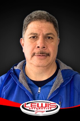 Staff member Jose Fernandez from ID_49a519c3c02f