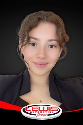 Staff member Samanatha Guereca from ID_e0f4c559b4c8