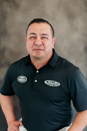 Staff member Andrew Gomez from ID_e0f4c559b4c8