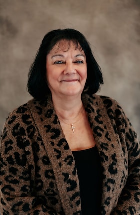 Staff member Tina Patterson from ID_619e143deb44