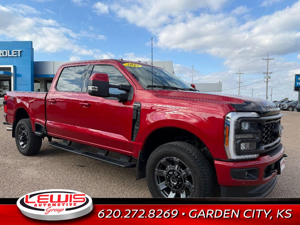 2023 Ford F-250 Lariat photo 2