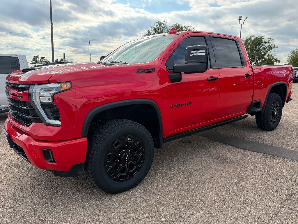 2024 Chevrolet Silverado 2500HD LTZ photo 4