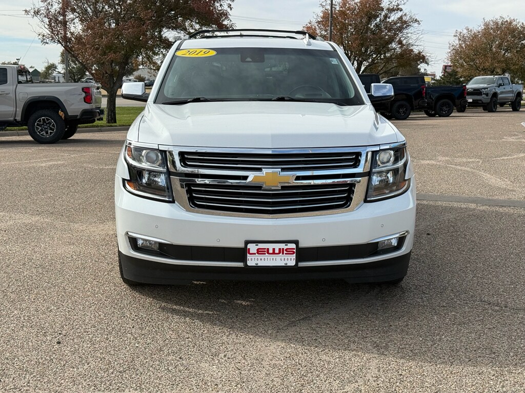 2019 Chevrolet Tahoe Premier photo 2
