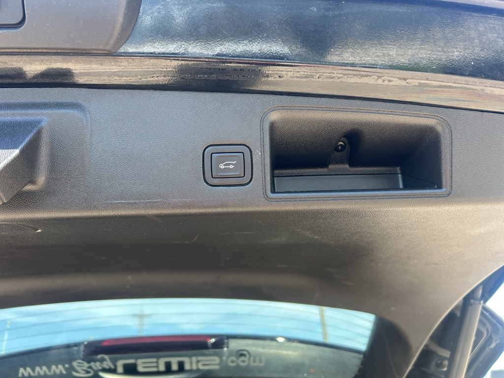 2024 GMC Terrain SLT - Photo 13
