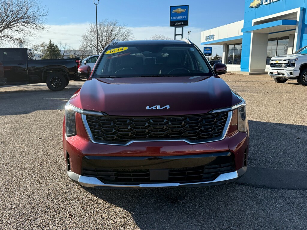 2024 Kia Sorento S photo 3