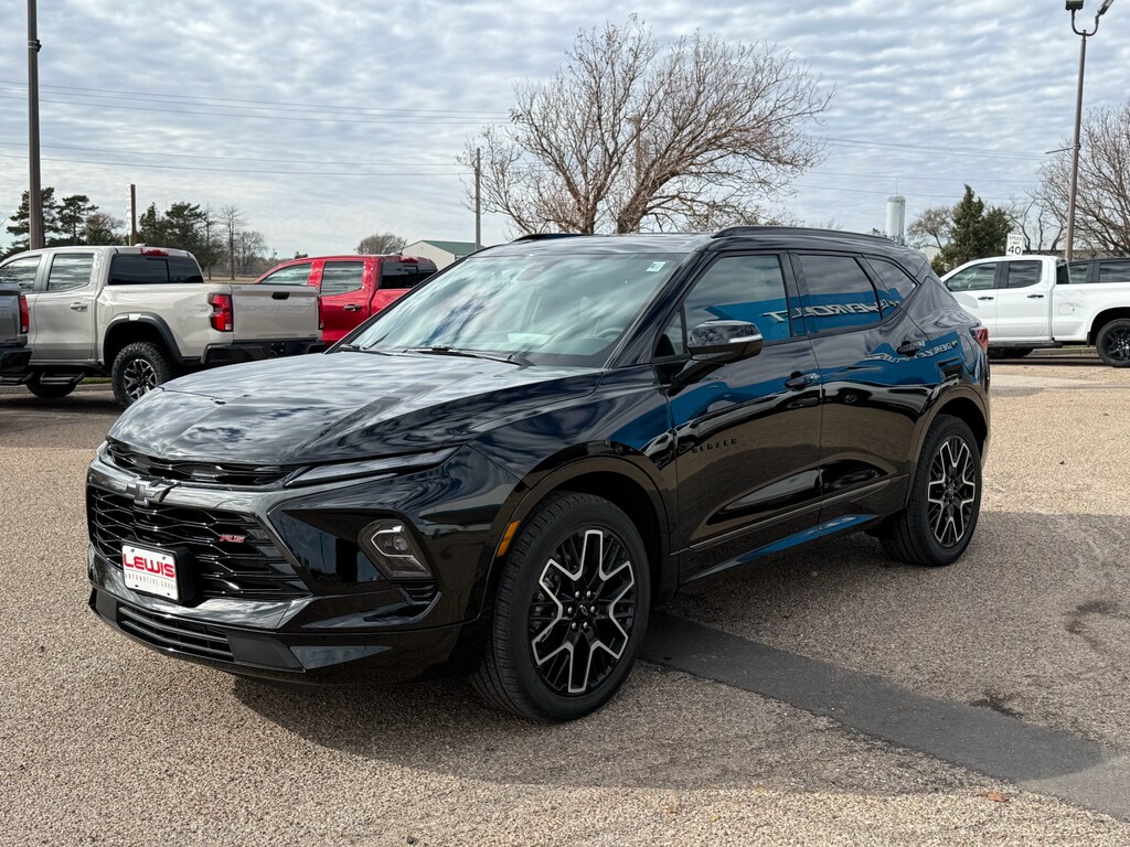 2026 Chevrolet Blazer RS photo 2