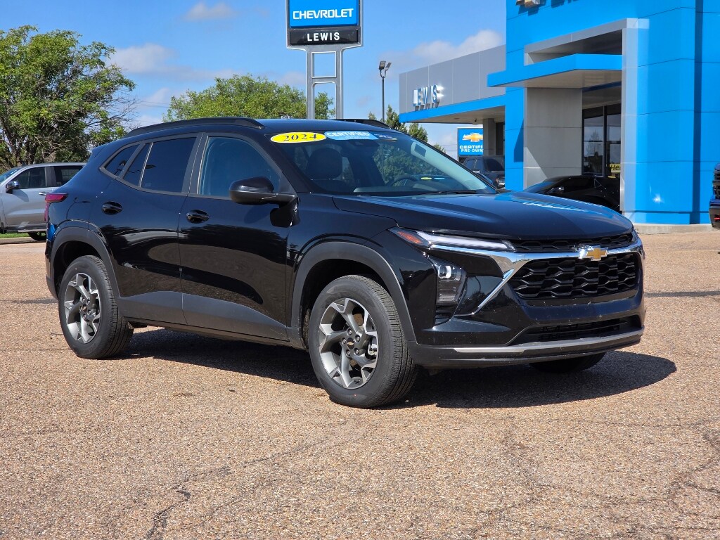 2024 Chevrolet Trax LT photo 2