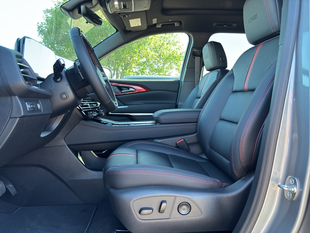 2026 Chevrolet Traverse RS - Photo 12