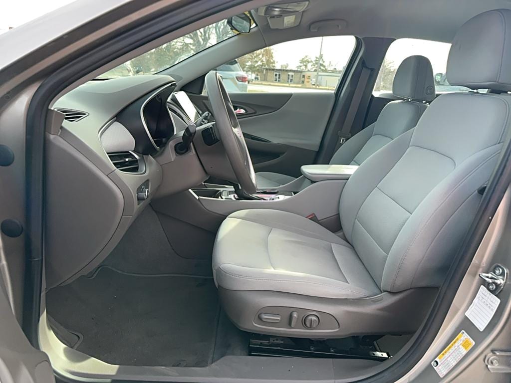 Certified 2022 Chevrolet Malibu LT Car