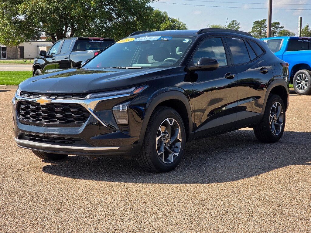 2024 Chevrolet Trax LT photo 4