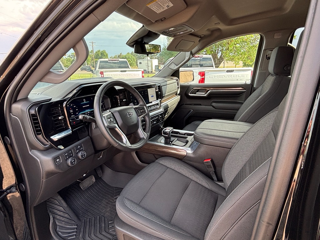 2024 Chevrolet Silverado 1500 LT Trail Boss - Photo 11