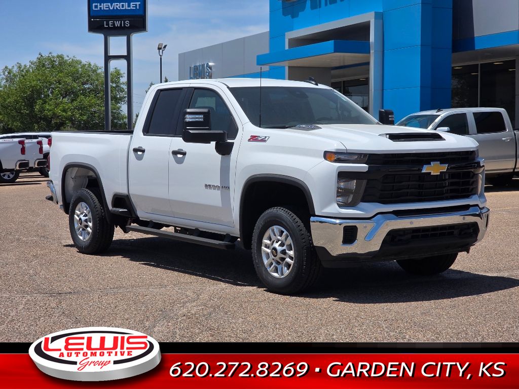 2025 Chevrolet Silverado 2500HD photo 2