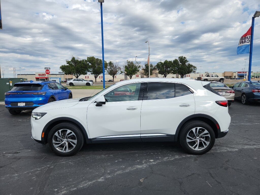 2023 Buick Envision Essence photo 3