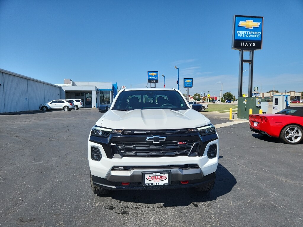 2026 Chevrolet Colorado Z71 photo 2