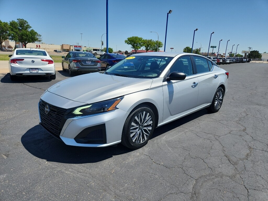 Used 2025 Nissan Altima SV Sedan