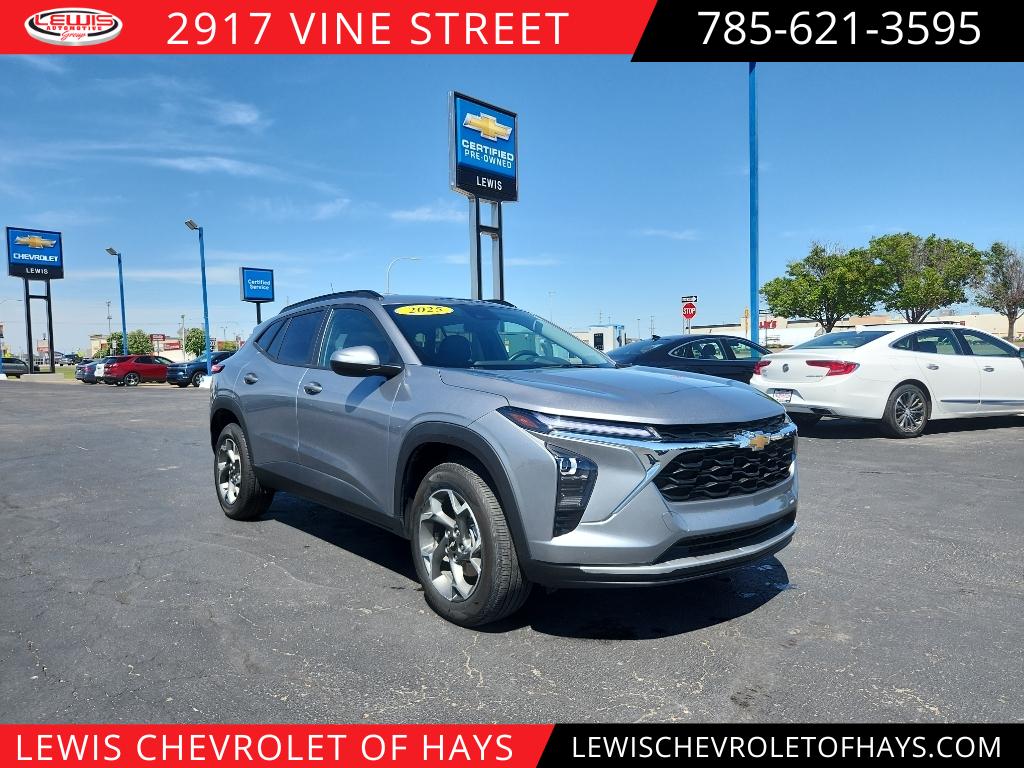2025 Chevrolet Trax LT's photo