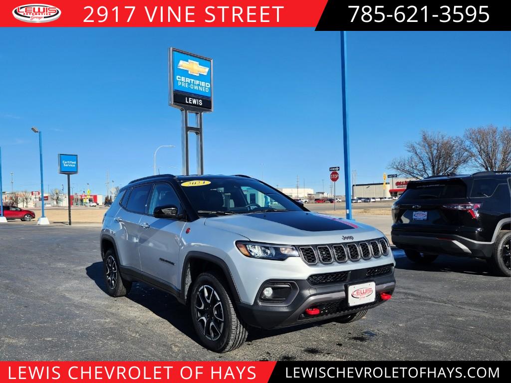 2024 Jeep Compass Trailhawk's photo