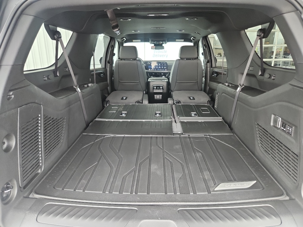 2026 Chevrolet Suburban LT - Photo 17