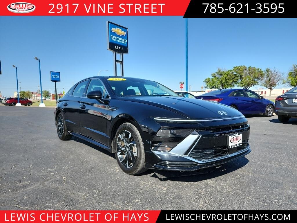 Used 2025 Hyundai Sonata SEL Sedan