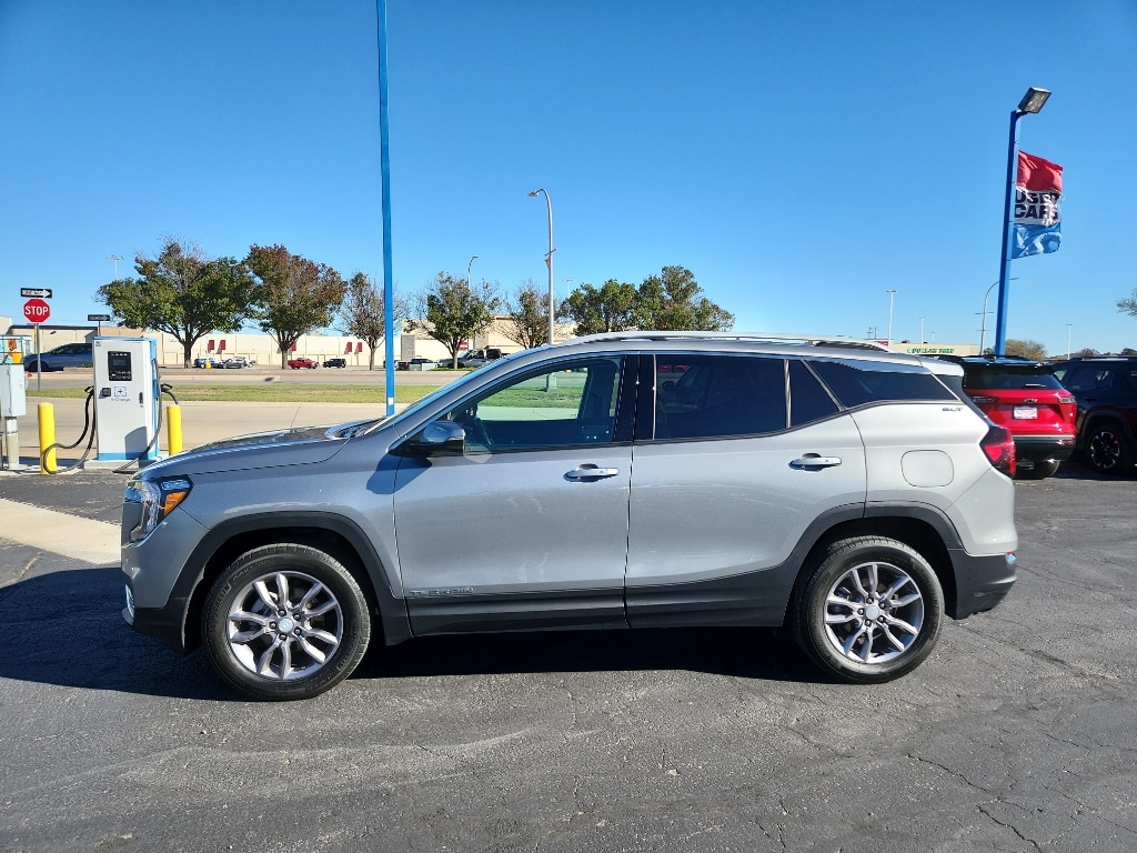 Used 2024 GMC Terrain SLT SUV