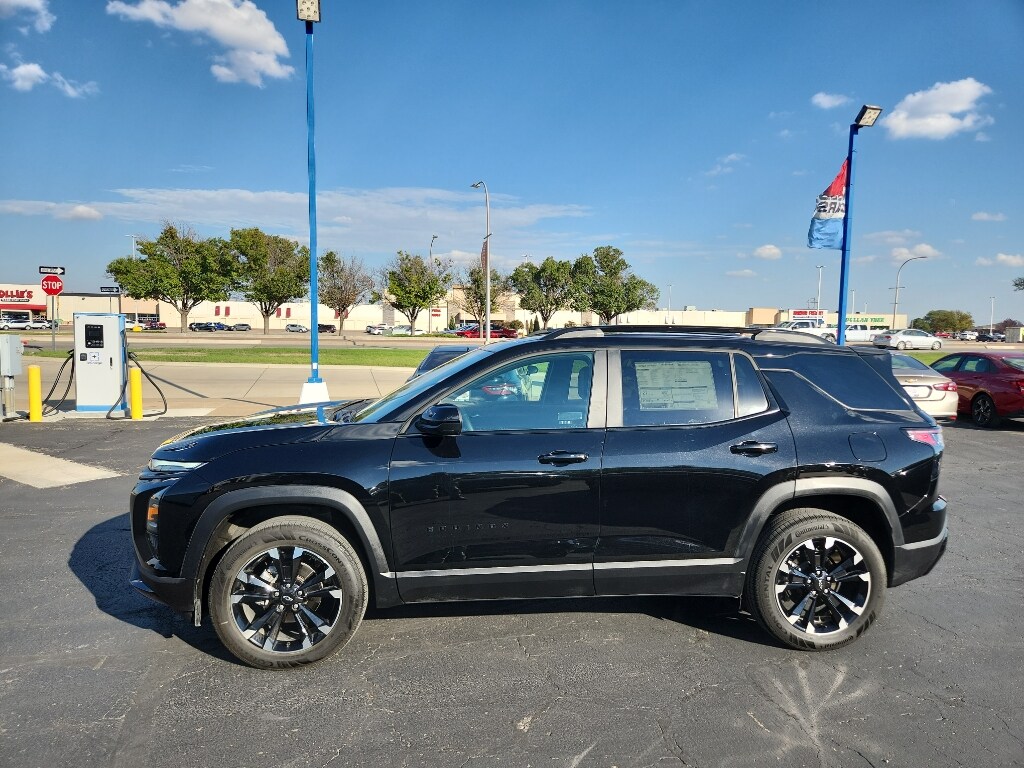 2025 Chevrolet Equinox RS photo 2