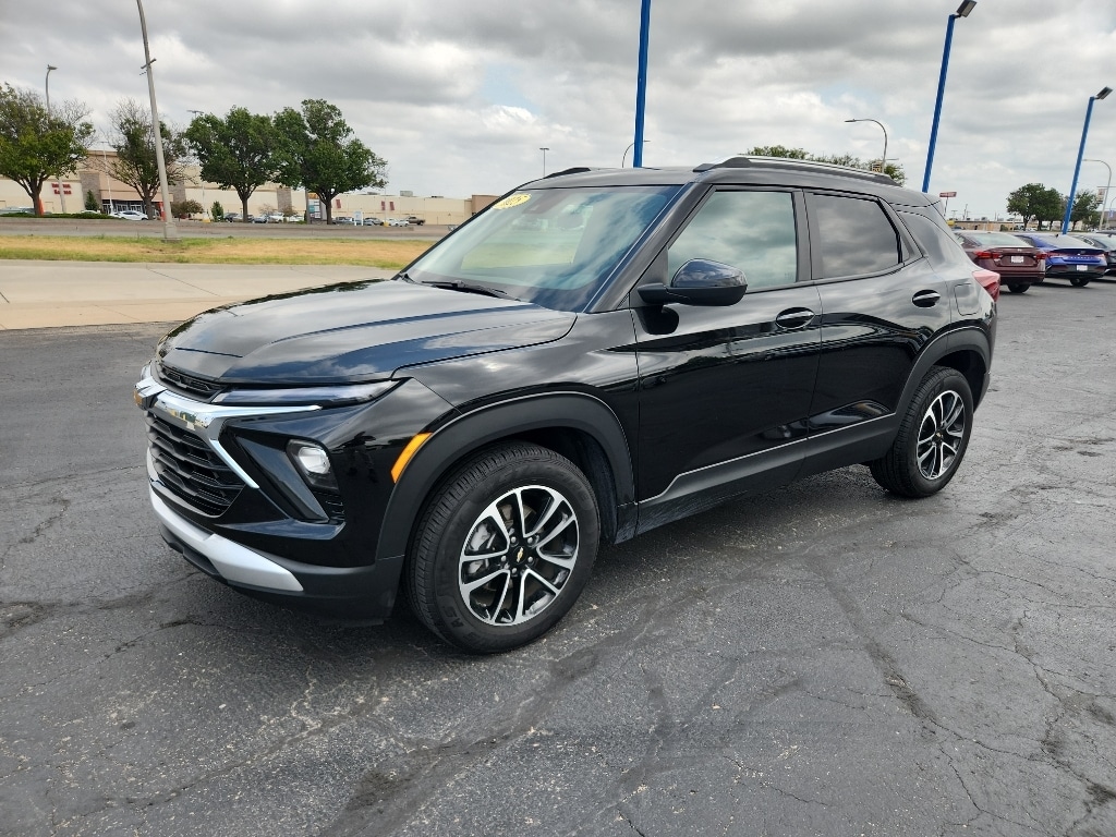 Used 2025 Chevrolet Trailblazer LT SUV