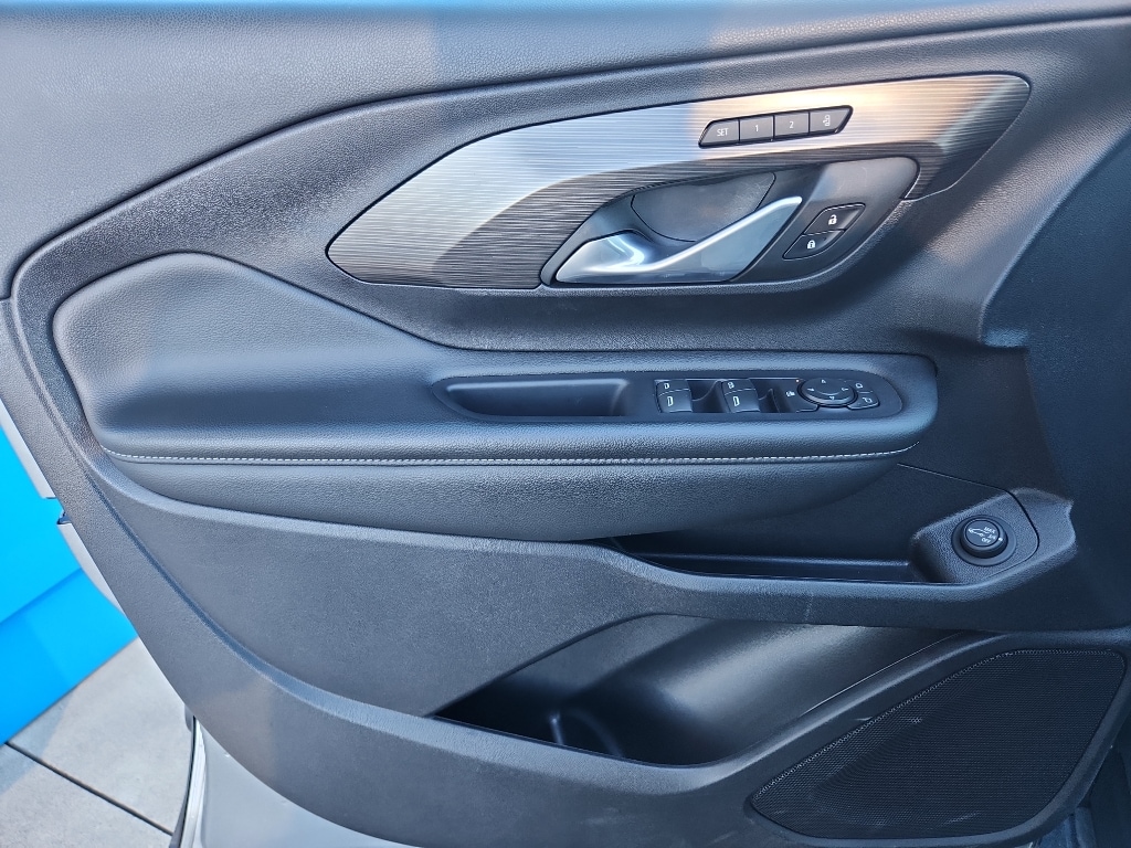 Used 2024 GMC Terrain SLT SUV