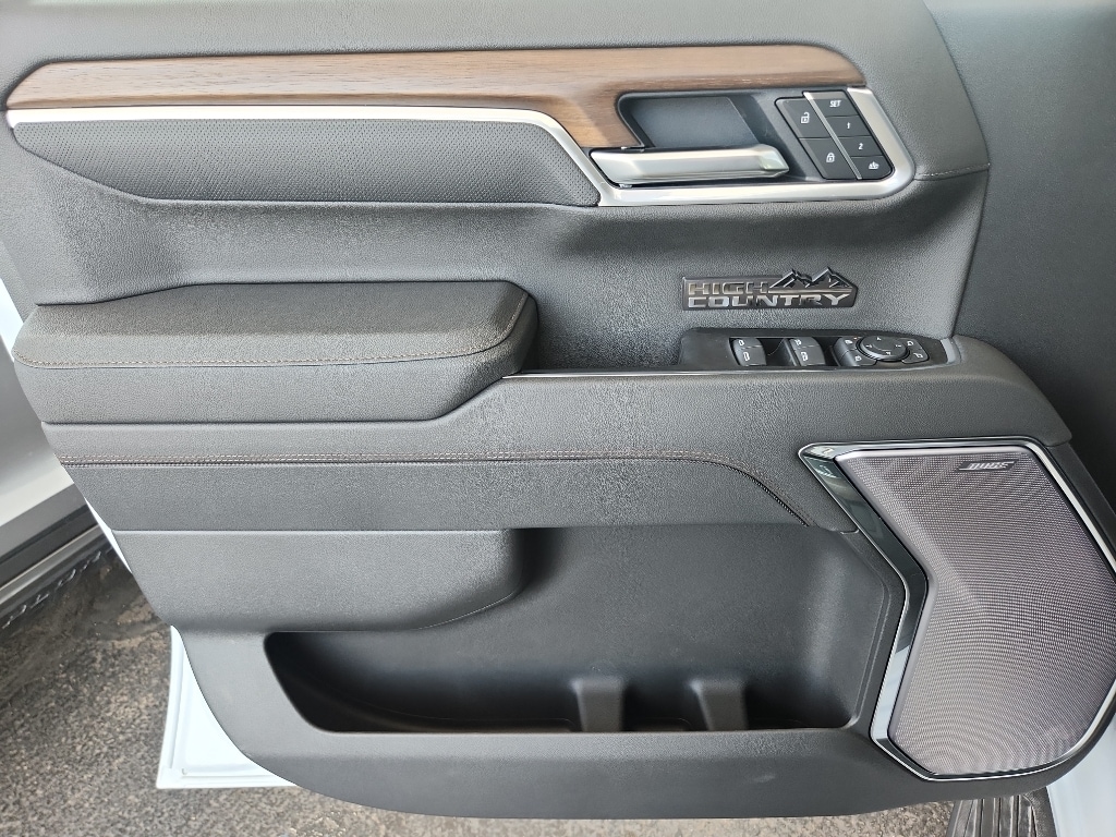 2026 Chevrolet Silverado 1500 High Country - Photo 14
