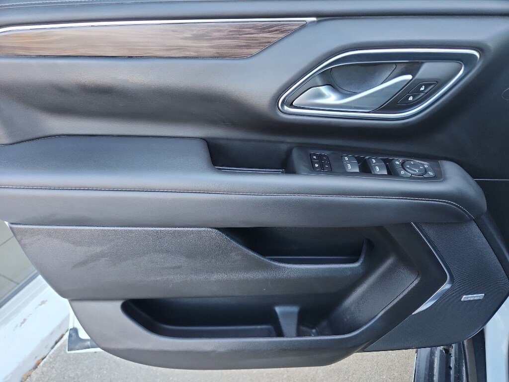 2022 Chevrolet Tahoe LT photo 3