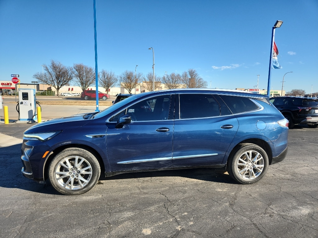 Used 2023 Buick Enclave Essence SUV