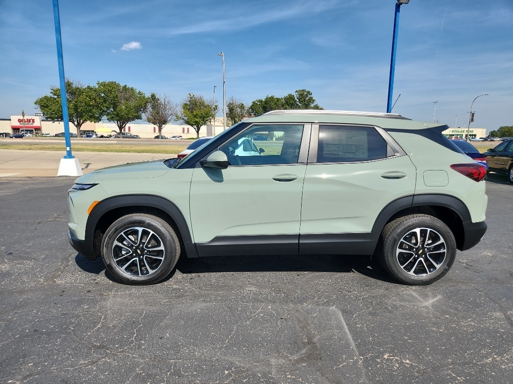 2026 Chevrolet Trailblazer LT - Photo 2