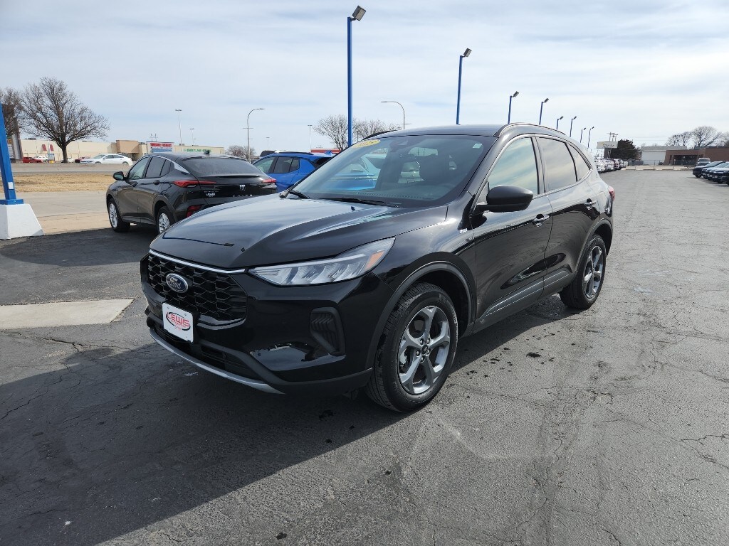 Used 2025 Ford Escape ST-Line SUV