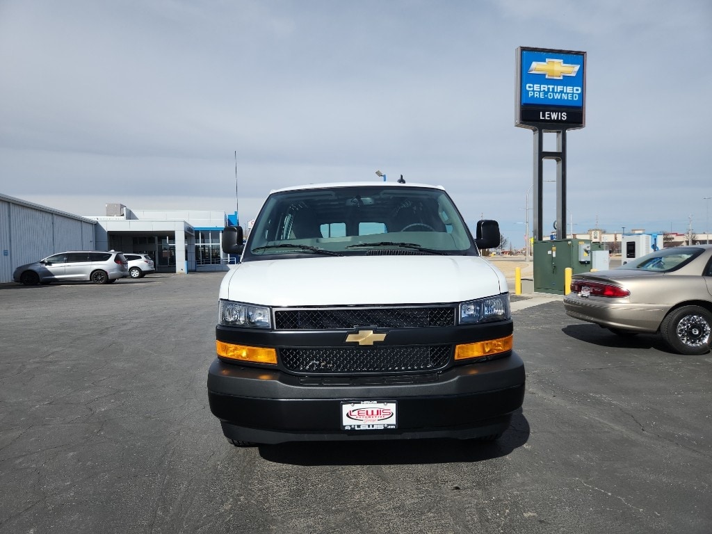 2025 Chevrolet Express Cargo Work Van - Photo 13