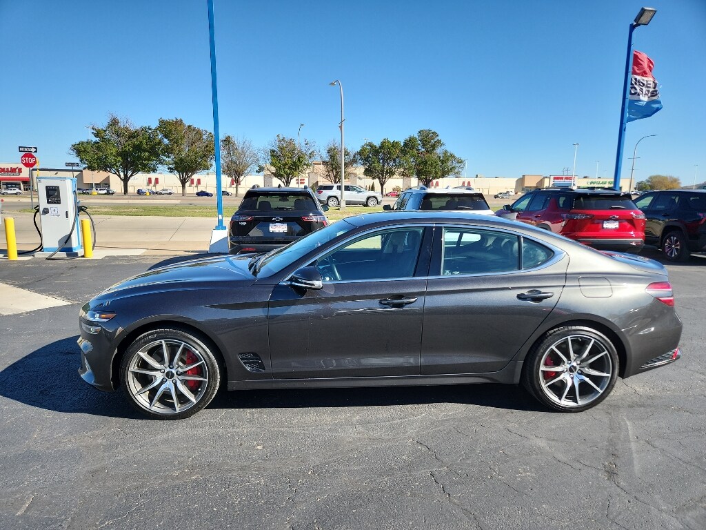 2025 Genesis G70 2.5T photo 4