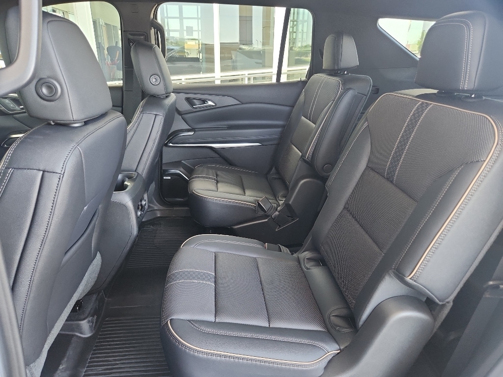2026 Chevrolet Traverse High Country - Photo 11