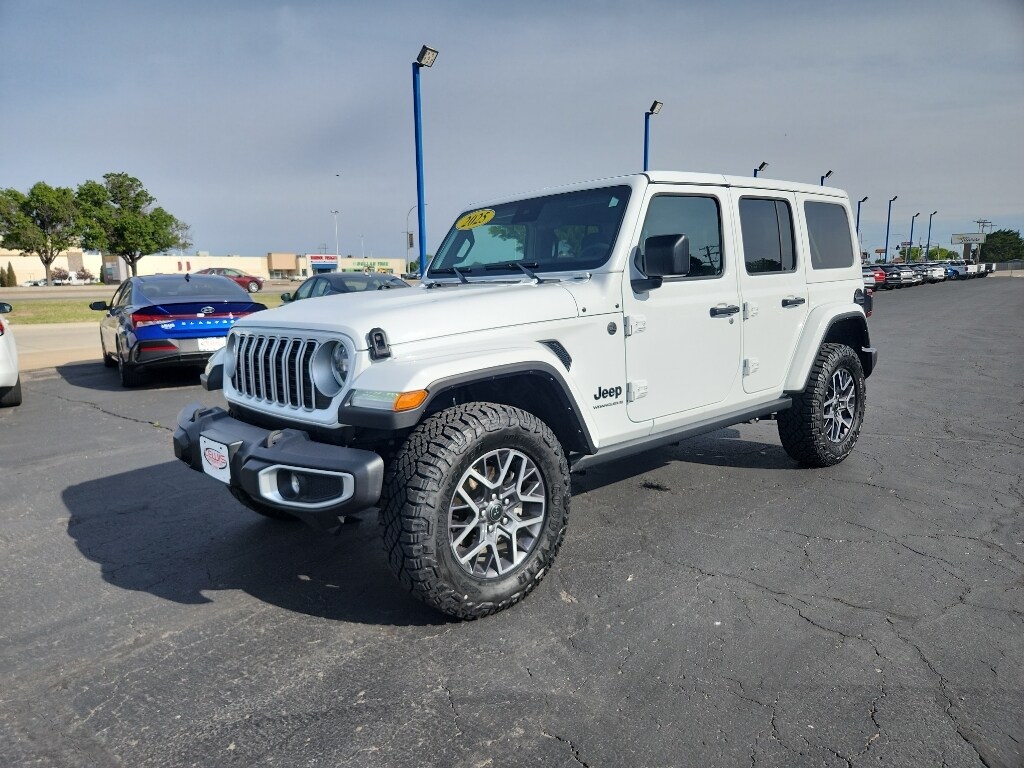 Used 2025 Jeep Wrangler Sahara SUV