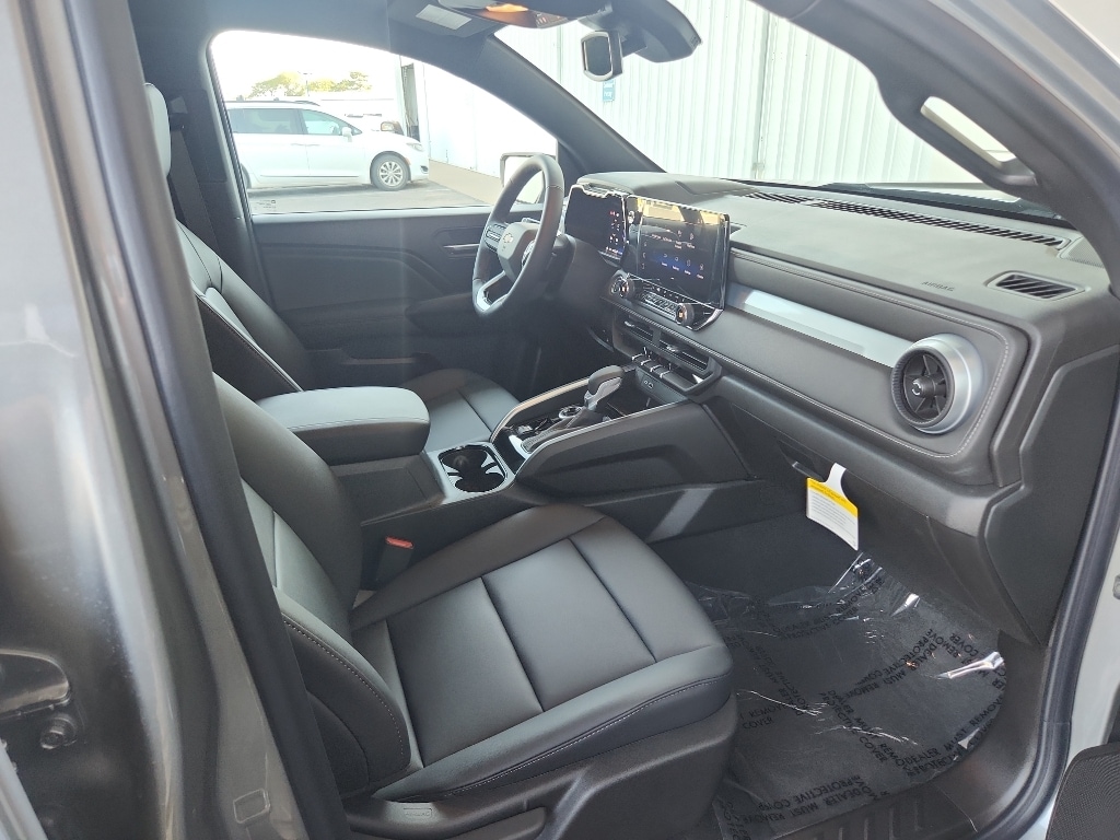 2026 Chevrolet Colorado LT - Photo 8
