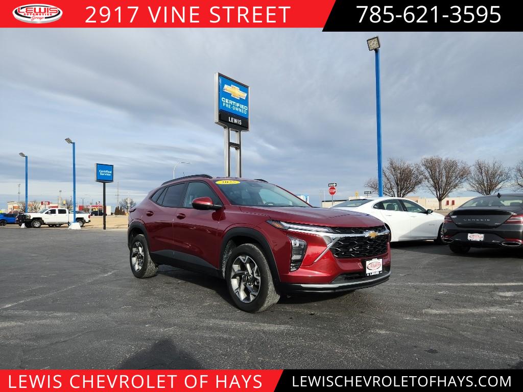 2025 Chevrolet Trax LT's photo