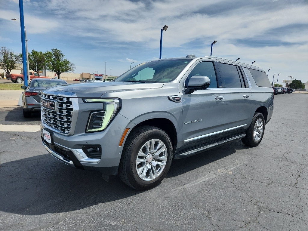 Used 2025 GMC Yukon XL Denali SUV