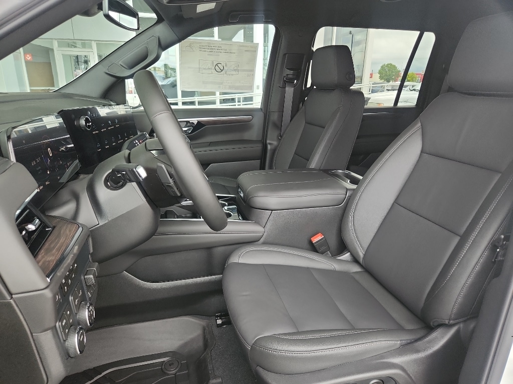 2026 Chevrolet Suburban LT - Photo 6