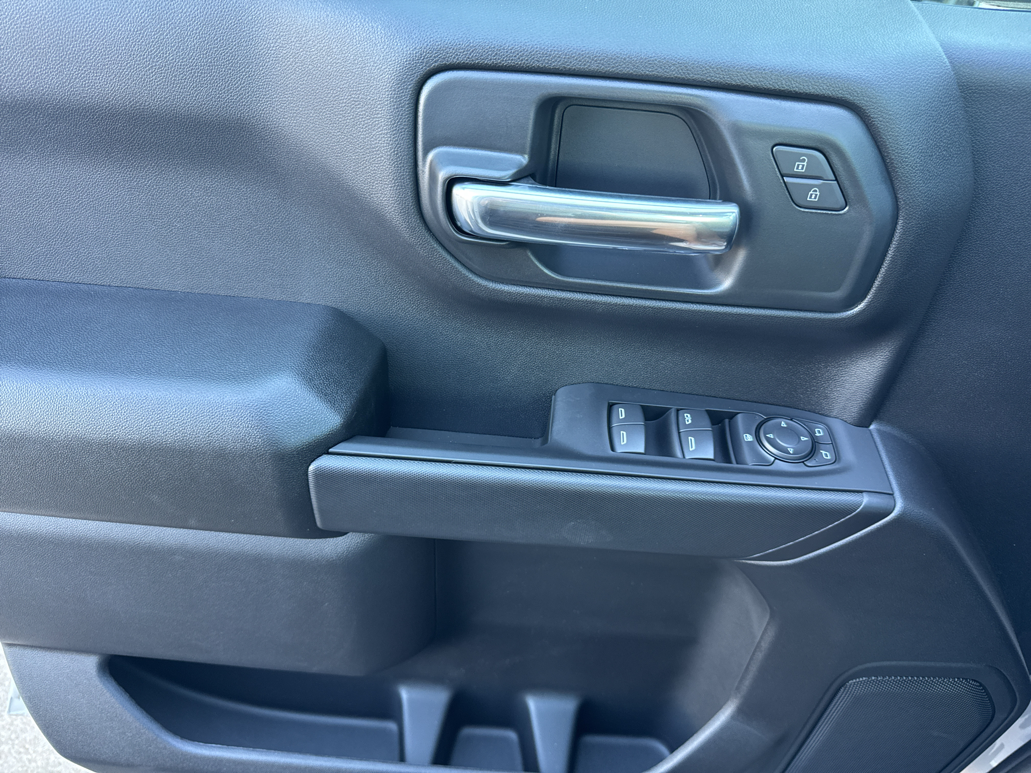 2026 Chevrolet Silverado 1500 Custom - Photo 13