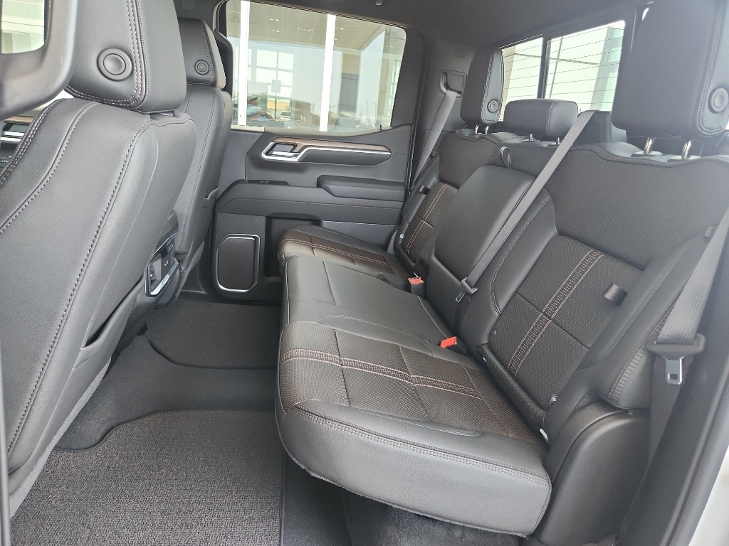 2026 Chevrolet Silverado 1500 High Country - Photo 11