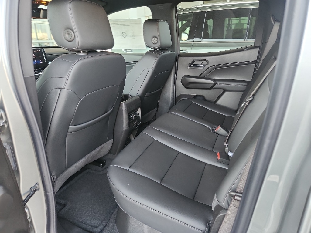 2026 Chevrolet Colorado LT - Photo 10