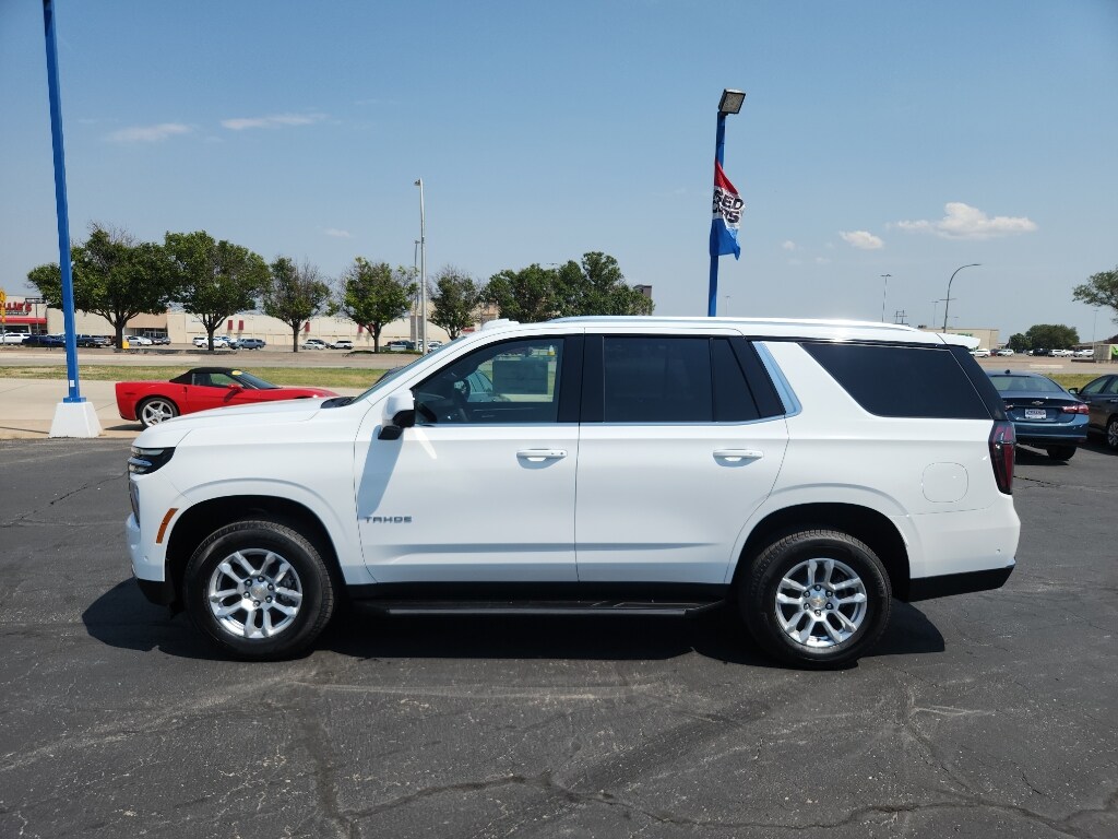 2025 Chevrolet Tahoe LT photo 2