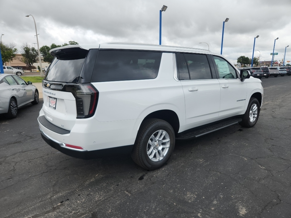 2026 Chevrolet Suburban LT - Photo 24