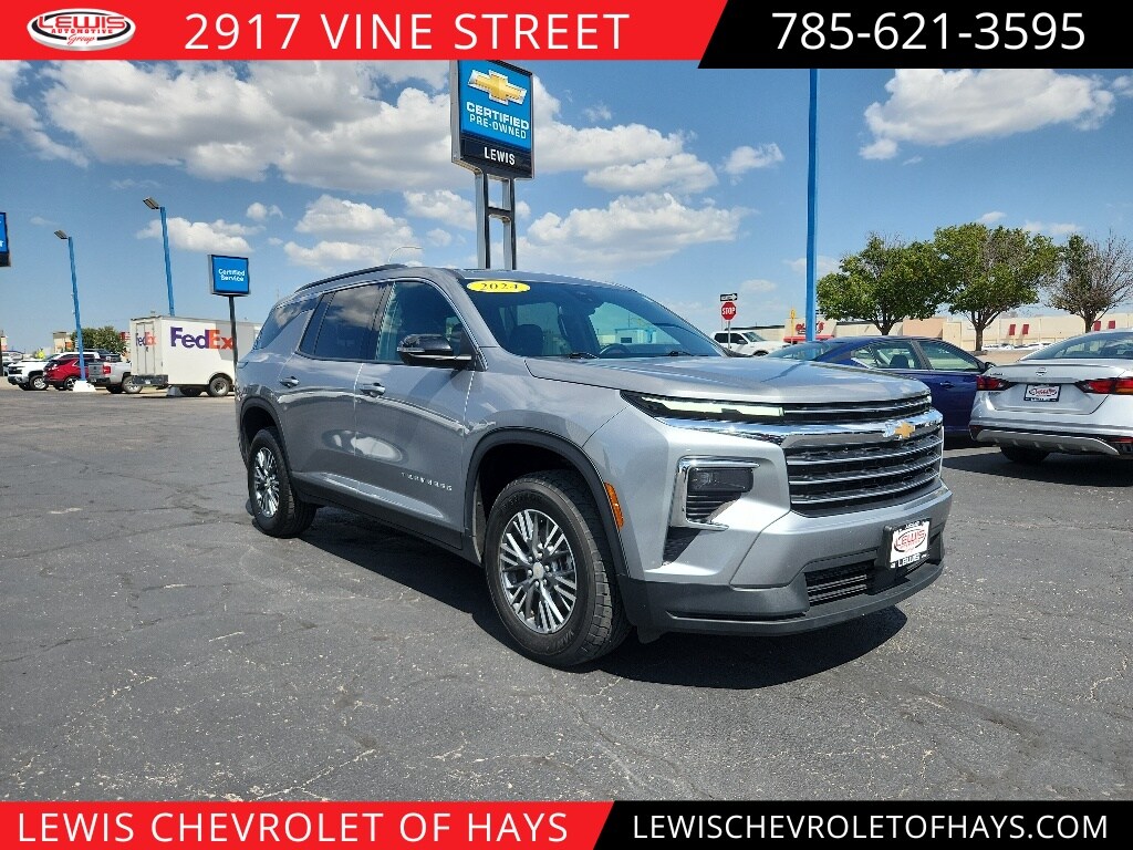Used 2024 Chevrolet Traverse LT SUV