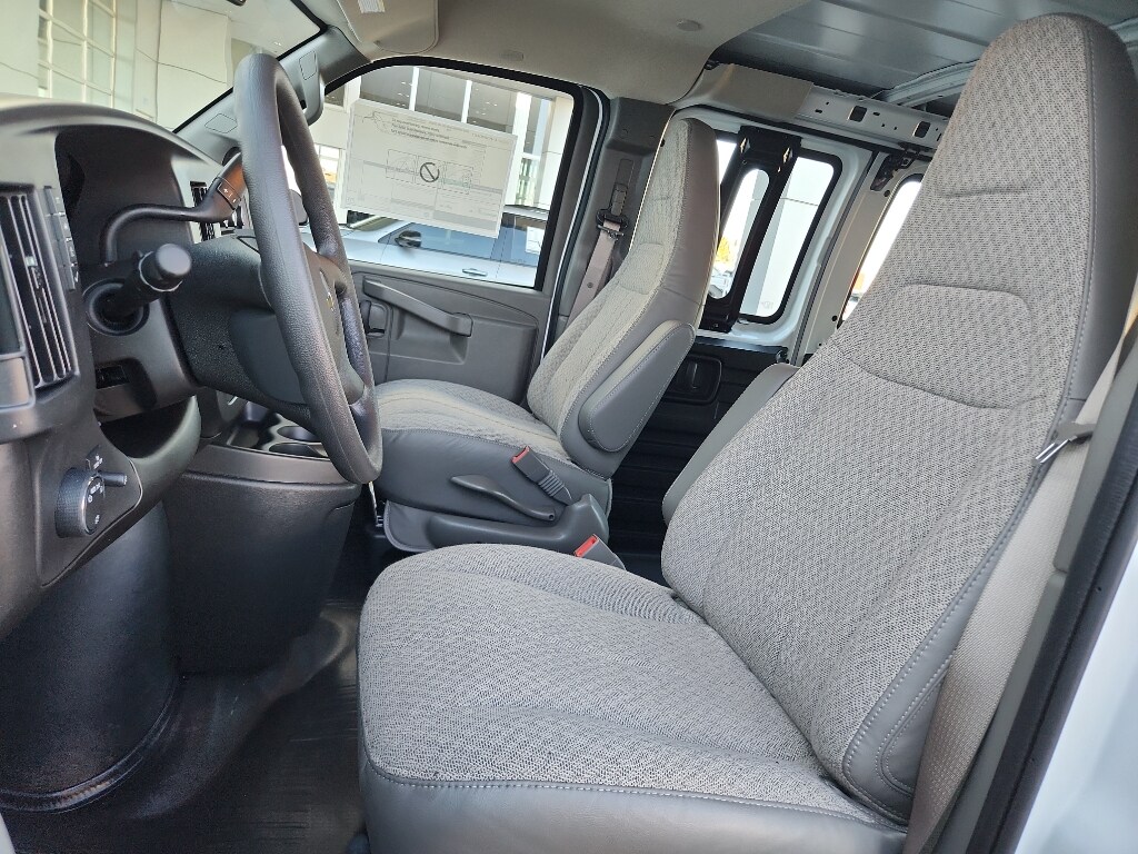 2025 Chevrolet Express Cargo 2500 Van photo 3